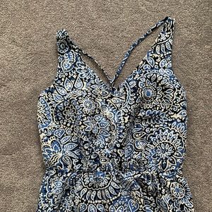 Flowy maxi dress cross back